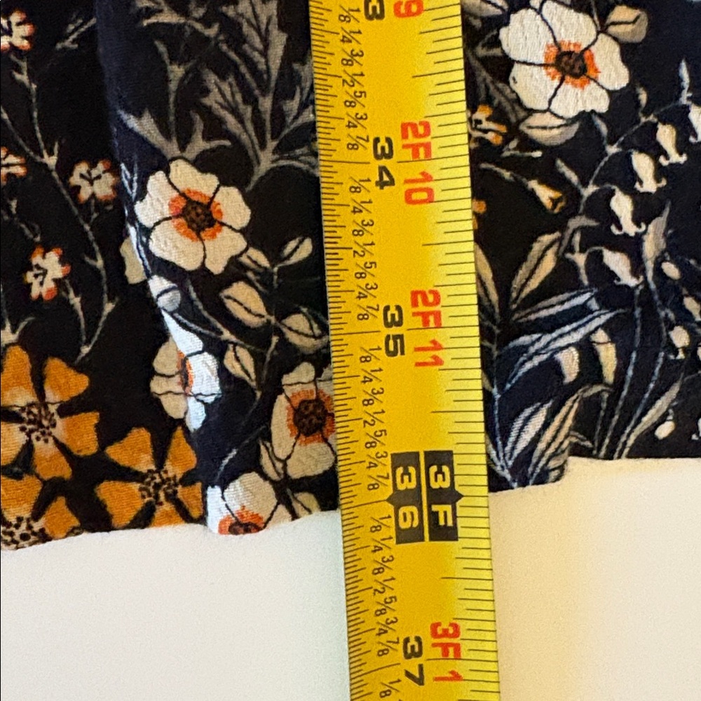 H&M 
Floral Black and Orange Women's Dress - Picture 13 of 14